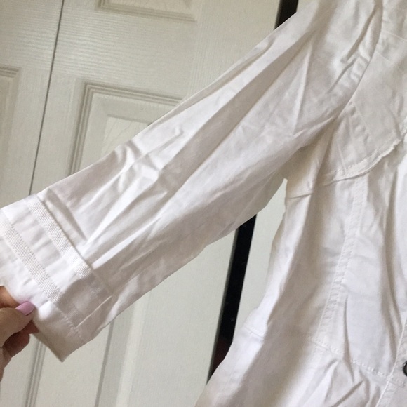 Blazer - Picture 3 of 3